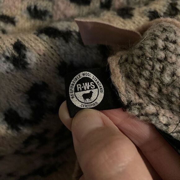 AllSaints Animal Print Cropped Aurora Crew Fuzzy Pink Leopard Sweater Women’s S - Picture 12 of 12